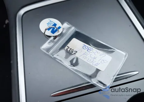 2021 Tesla Model Y Long Range Dual Motor All-Wheel Drive z USA, uszkodzony, nr VIN 5YJYGAEE5MF186344